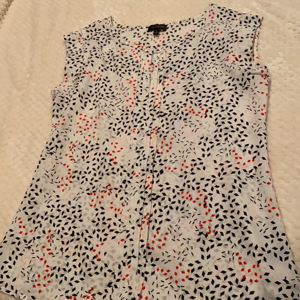 The limited Size Small Sleeveless White Black and Red Diamond Pattern Top